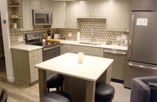 Warrior's Mark Condo | Mountain Chic Retreat: Steps from Main Street & Free Shuttle