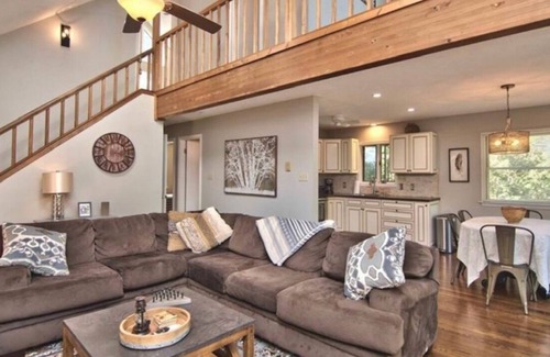 Briar Crest Woods Ski Chalet | Cozy Lakefront Chalet Near JFBB & Camelback - 9.6/10 Rated