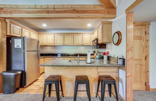 Keystone Apartment | Scenic Keystone Condo with Ski Shuttle and Hot Tub Access