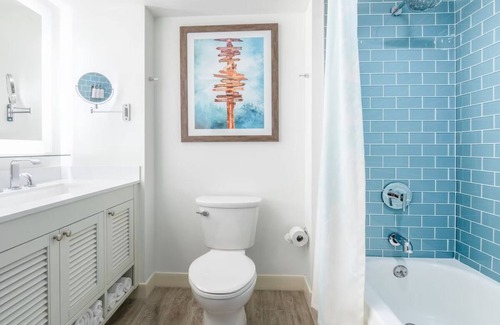South Lake Tahoe Hotel | Ski, Soak & Sip: Indulge in Unique Experiences Awaiting You