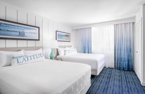 South Lake Tahoe Hotel | Ski, Soak & Sip: Indulge in Unique Experiences Awaiting You