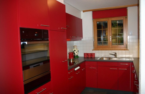 Lauterbrunnen Apartment | Modern Chalet Retreat near Staubbach Falls – 9.6 Rated!