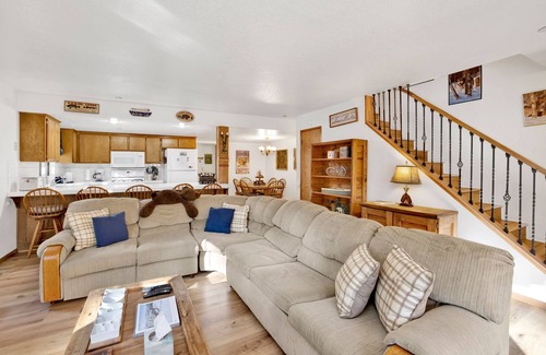 Summit Estates House | Experience Ski Time Getaway: Steps to Summit Lifts