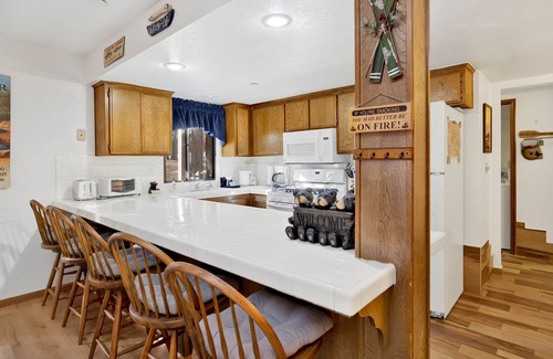 Summit Estates House | Experience Ski Time Getaway: Steps to Summit Lifts
