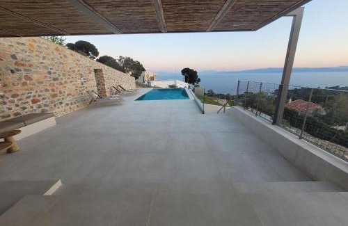Agia Paraskevi Villa | Unwind at Skiathea Villas: Oceanfront Bliss & Top Reviews