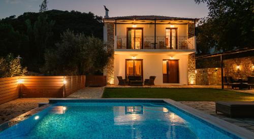 Skiathos Town Villa | Oceanfront Skiathos Island Villas with Pool & Scenic Views