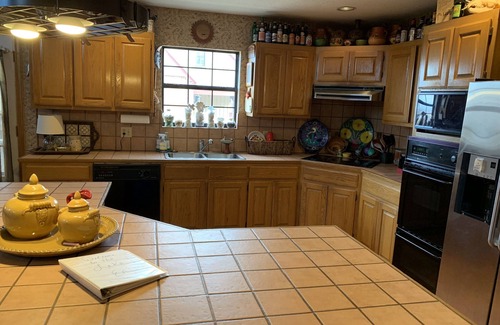 Sperry House | Idyllic Skiatook Lake House Getaway with Pet-Friendly Perks