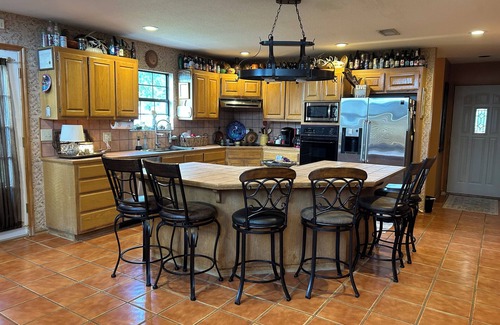 Sperry House | Idyllic Skiatook Lake House Getaway with Pet-Friendly Perks