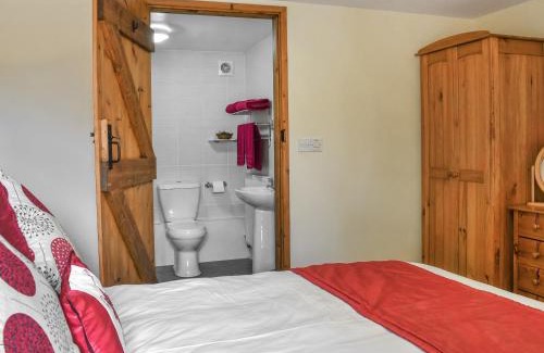 Trewassa House | Pet-Friendly Retreat at Skiber Spar for Family Adventures