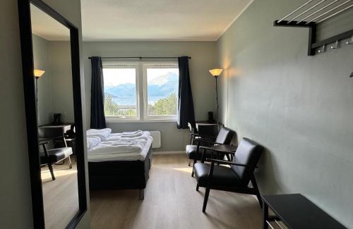 Storfjord Hotel | Cozy Skibotn Hotel: Pet-Friendly with Hot Tub & Dining