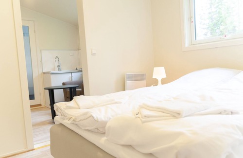 Mo-I-Rana Hotel | Cozy Skillevollen Motell: Family-Friendly with Breakfast Included