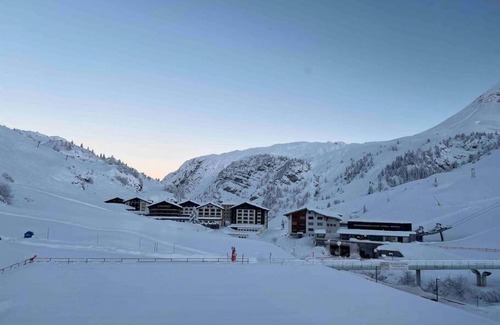 Zuers Apartment | Perfect Getaway at Skilounge Zürs Next to the Ski Lift