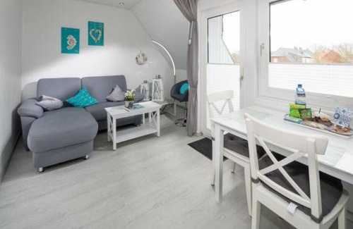 Norddeich Apartment | Inviting Skippers Cabin with Oceanfront Views and Top Ratings