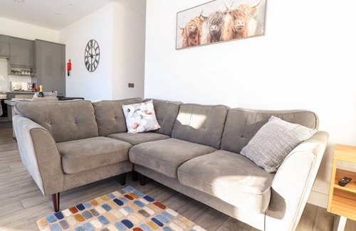 Bolton by Bowland Cottage | Skirden View: Pet-Friendly Retreat with Hot Tub in Chatburn