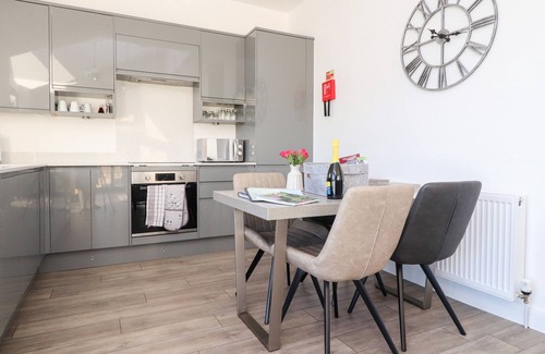 Bolton by Bowland Cottage | Skirden View: Pet-Friendly Retreat with Hot Tub in Chatburn