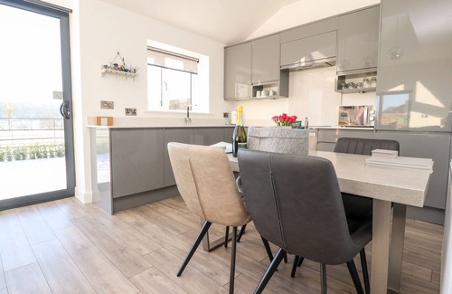 Bolton by Bowland Cottage | Skirden View: Pet-Friendly Retreat with Hot Tub in Chatburn