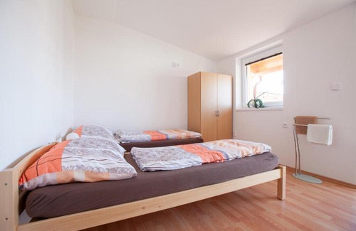 Velke Bilovice House | Pet-Friendly Sklípek Vinařství Paul with Top-Notch Ratings