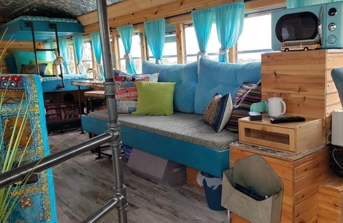 Centre Cottage | Experience Skoolie Glamping with Pool and Ocean Views