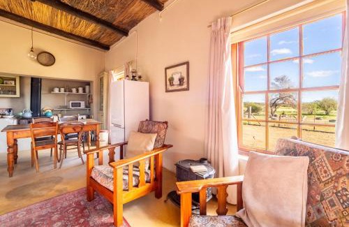 Karoo Hoogland Apartment | Family-Friendly Skooltjie Cottage in the Tankwa Karoo