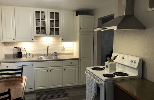Sioux Falls Apartment | Ideal Skots Villa Near Sanford Medical Center & Midco