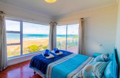 Still Bay Apartment | Experience Skuinslê: A 4-Star Family-Friendly Retreat