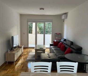 Podmaine Apartment | Guest Rated 10/10: Sky Hotel with Child-Friendly Amenities