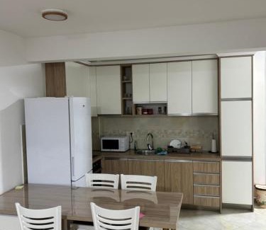 Podmaine Apartment | Guest Rated 10/10: Sky Hotel with Child-Friendly Amenities
