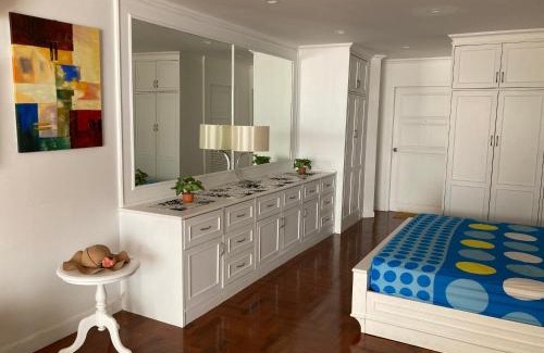 North Pattaya Apartment | Relax at Sky Beach: Oceanfront Retreat in Pattaya