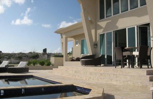 Governor's Harbour Villa | Sky Beach Club Villa: Family-Friendly Retreat with Pool