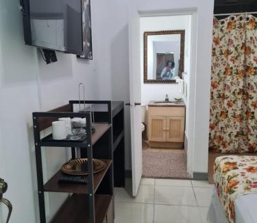 Hopewell Apartment | Inviting Sky Beach Rooms with Breakfast & Family Amenities
