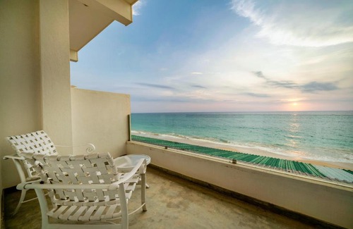 Hettimulla Hotel | Oceanfront Escape at Sky Breeze with Pool & Breakfast