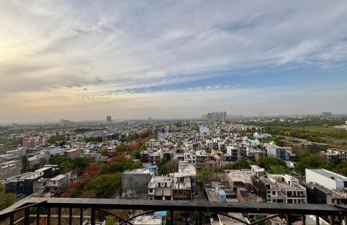 Greater Noida House | Sky cabin