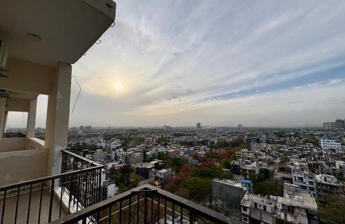 Greater Noida House | Sky cabin