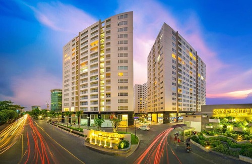 Tan Binh Apartment | Convenient Sky Center: Family-Friendly near the Airport