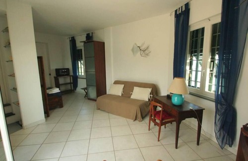 Lerici House | Unique Stay at Sky & Elephant with Oceanfront Views