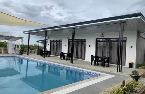 Antipolo Villa | Pet-Friendly Stay at Sky Haven Resort with Pool Access
