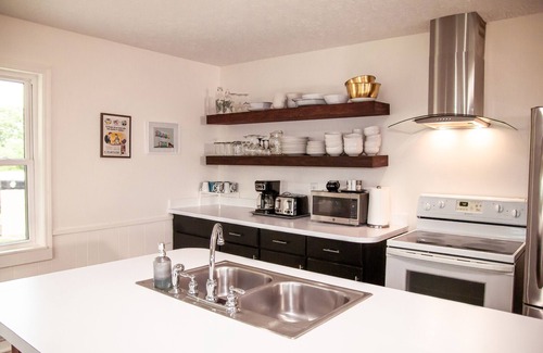 Nashport House | Exceptional Sky Hi at Buckeye Lake: Pet-Friendly Retreat