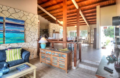 Half Moon Bay Villa | Experience Oceanfront Bliss at Sky High, Rated 9.8/10