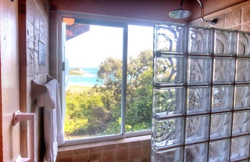 Half Moon Bay Villa | Experience Oceanfront Bliss at Sky High, Rated 9.8/10