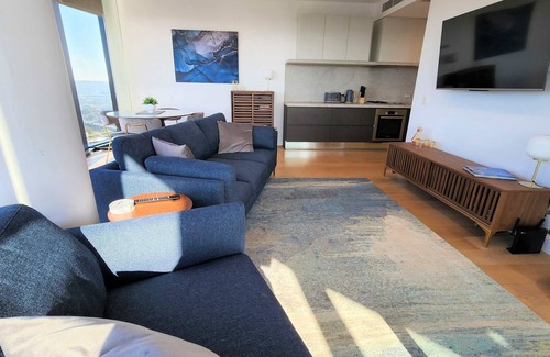 South Yarra Apartment | Elevated South Yarra Retreat with Pool and Spa Amenities