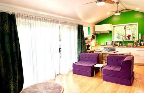 Chestnut House | Sky High Treehouse East Austin