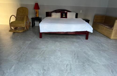 East Ham Tien Beach Bed & Breakfast | Ideal Family Retreat at Sky Home with Pool Access