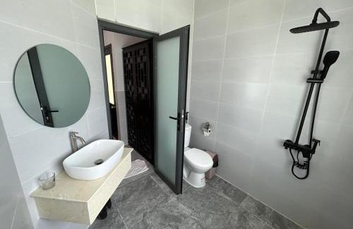 East Ham Tien Beach Bed & Breakfast | Ideal Family Retreat at Sky Home with Pool Access