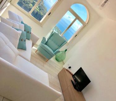 Pontone House | Oceanfront Sky House on the Amalfi Coast with Hot Tub