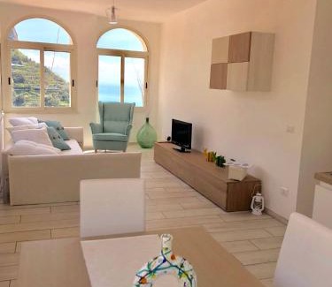 Pontone House | Oceanfront Sky House on the Amalfi Coast with Hot Tub