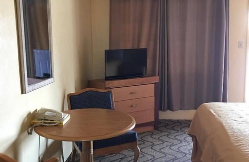 West Sacramento Hotel | Discover Comfort at Sky Ranch Inn: Family-Friendly Stay