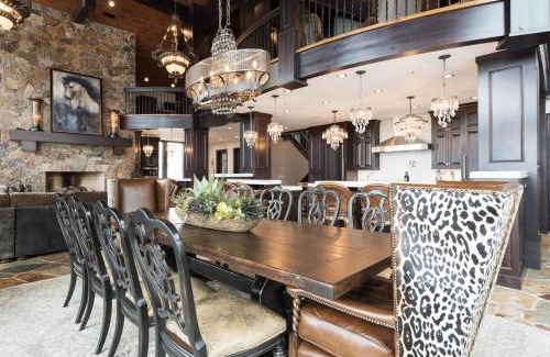 Deer Valley House | Sky Ridge Retreat: Family-Friendly Getaway in Nature