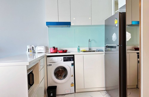 Chang Khlan Apartment | Sunset Views at Sky River Room, Perfect for Families