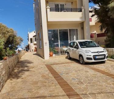 Agii Apostoli Apartment | Oceanfront Getaway at Sky & Sea 2 - Guest Rated 9.9/10