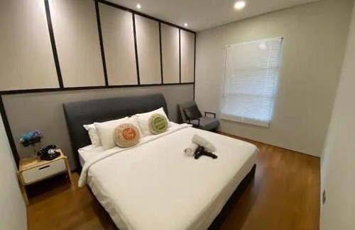 Kuala Lumpur City Centre Apartment | Elegant Sky Suites KLCC: Top-Rated 4-Star Family Retreat